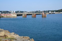 Bretagne - Gezeitenkraftwerk an der Rance Bretagne